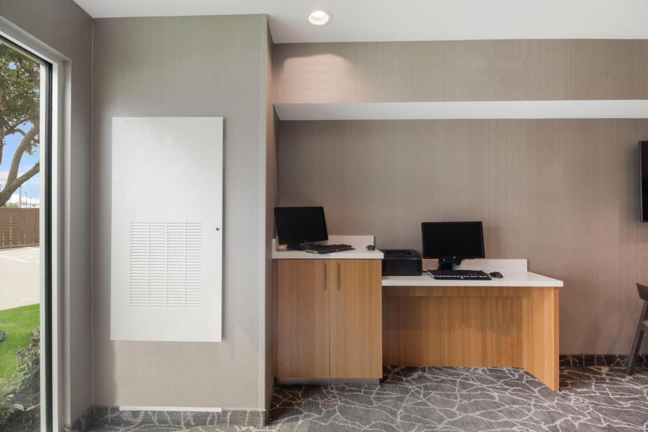 Springhill Suites By Marriott Dallas Nw Highway At Stemmons / I-35East Exterior foto